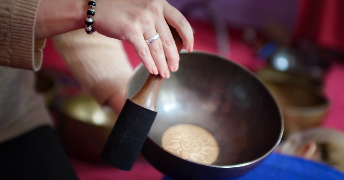 Meditation with singing bowls. Singing bowl for sleep.